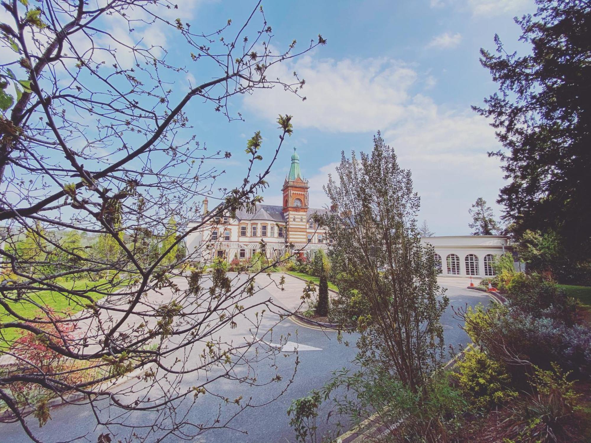 The Lucan Spa Hotel Exteriör bild